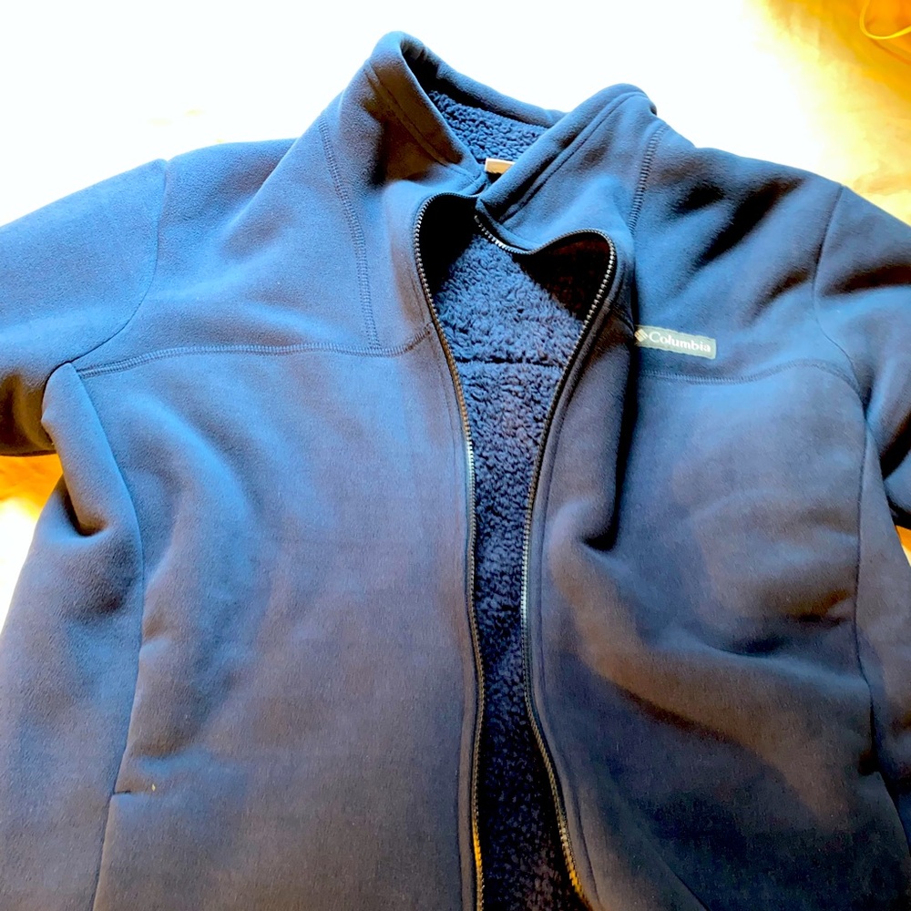 Columbia jacket. Size XL. Soft sherpa lining.